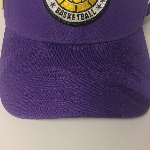 Lakers NBA New Era Hat W Camo Rim - Picture 10 of 12